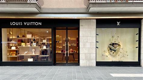 louis vuitton bari informazioni|Louis Vuitton Bari Store in Bari, Italy .